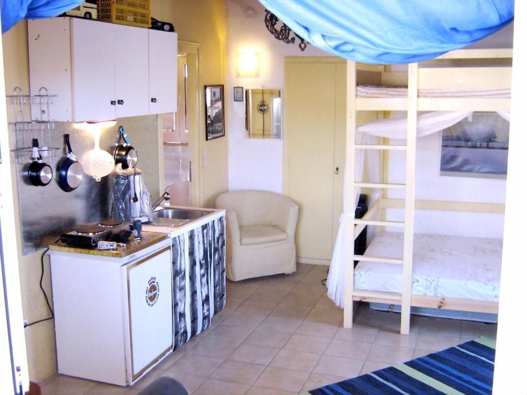 Adonis Guesthouse Batsi Pokój zdjęcie