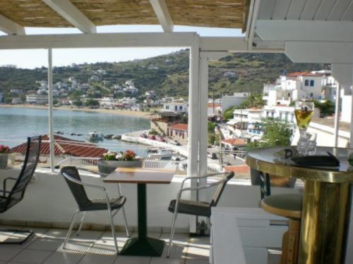 Adonis Guesthouse Batsi Zewnętrze zdjęcie